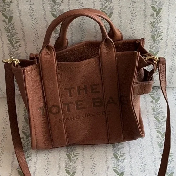 Marc Jacobs Small Tan Leather Tote / Crossbody - Picture 1 of 5